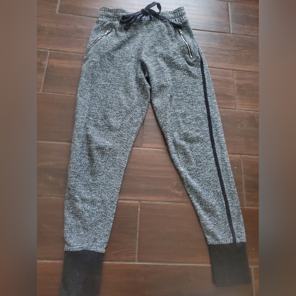 Gray Knit Jogger Pants with Side Stripe And Pockets Size Small Womens